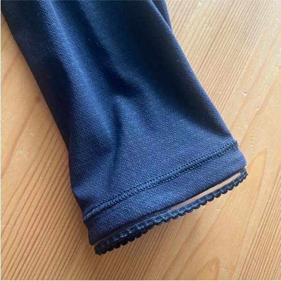 Lululemon leggings in black with geometric detail, 2 - Picture 7 of 11